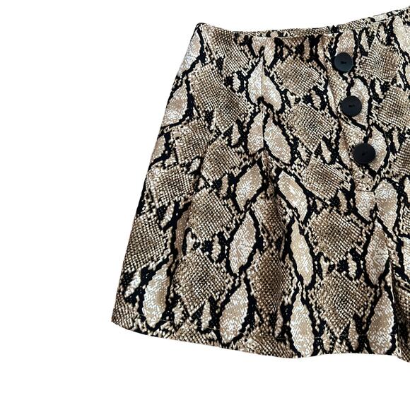 vestique women python wide shorts plaid cream brown sz medium button front - Picture 3 of 11